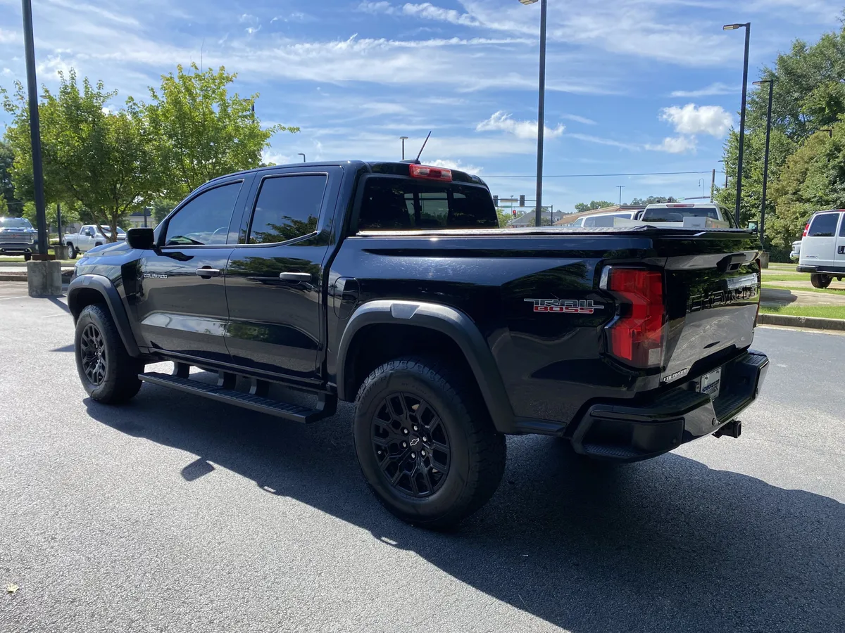 2023 Chevrolet Colorado 4WD Trail Boss thumbnail 6