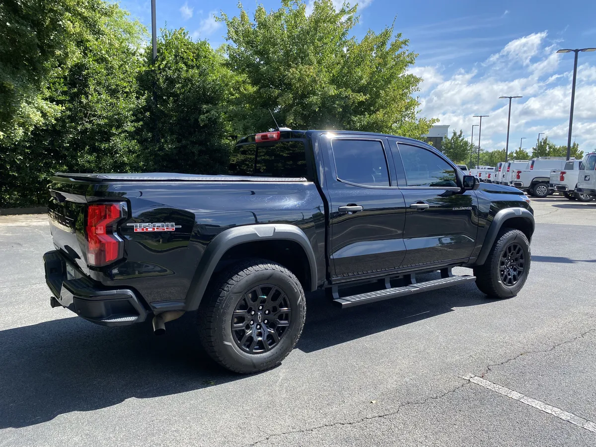2023 Chevrolet Colorado 4WD Trail Boss thumbnail 8