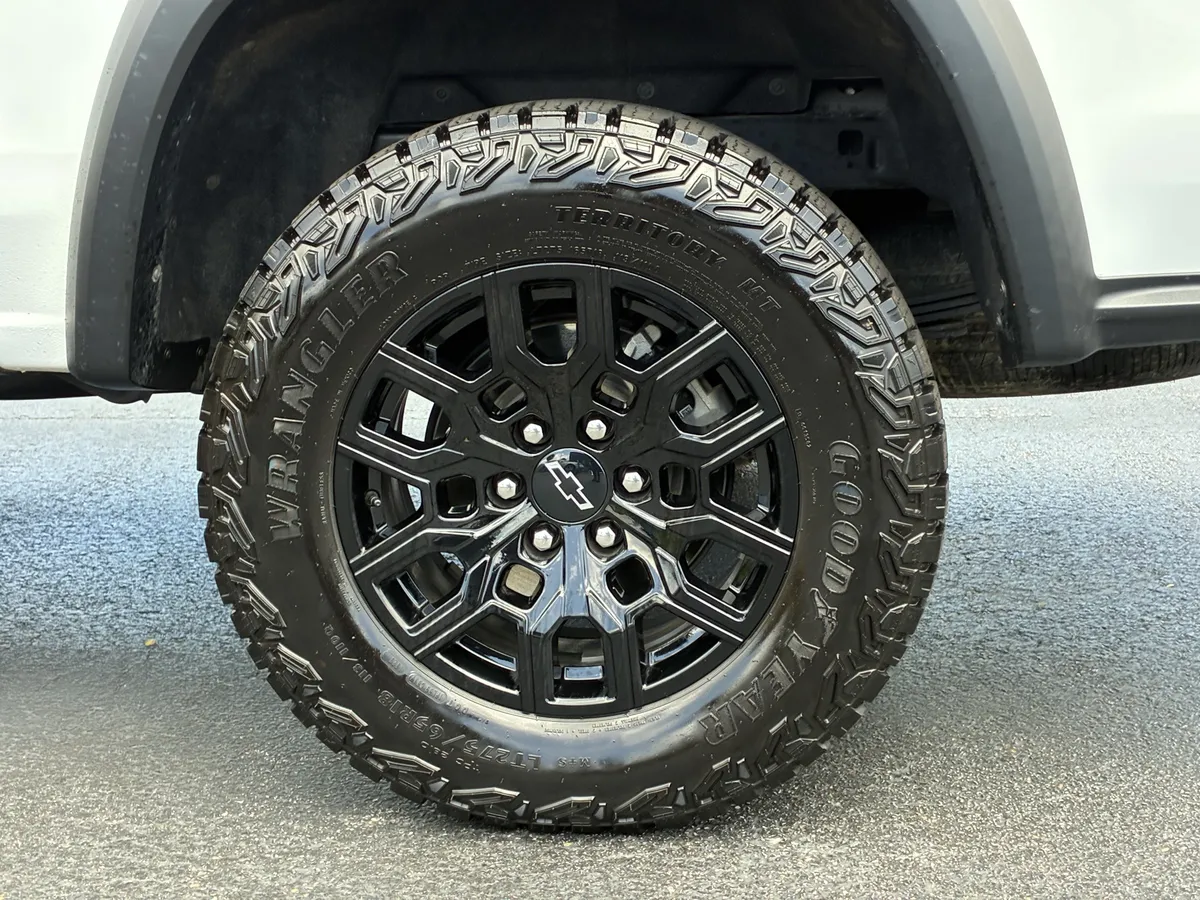 2023 Chevrolet Colorado Trail Boss thumbnail 9