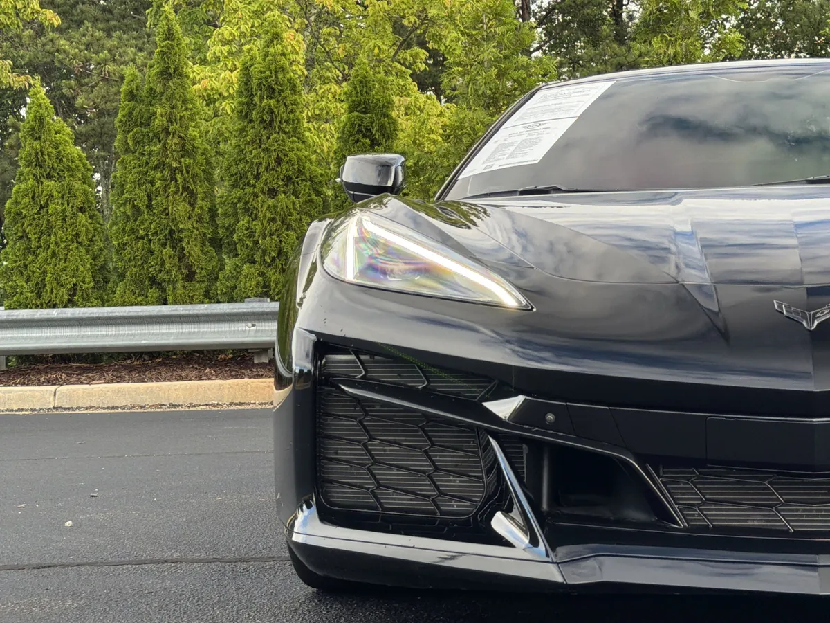 2023 Chevrolet Corvette 3LZ thumbnail 17