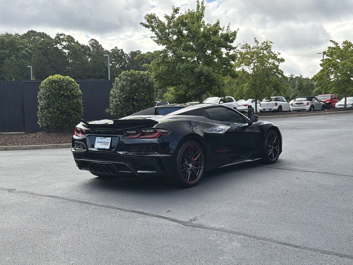 2023 Chevrolet Corvette 3LZ thumbnail 2