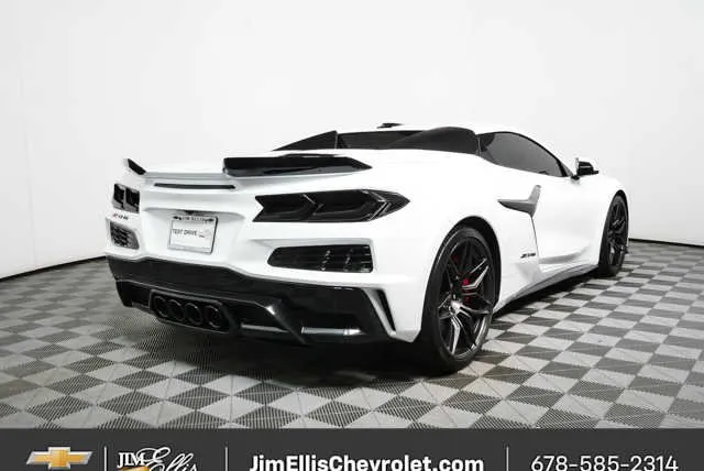 2023 Chevrolet Corvette Z06 3LZ thumbnail 3
