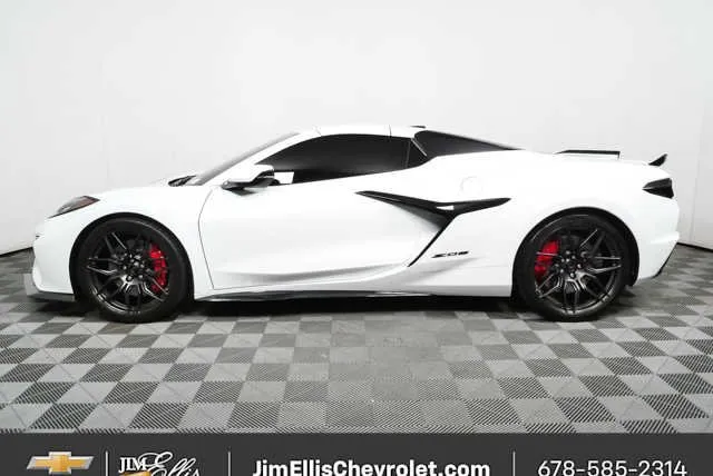 2023 Chevrolet Corvette Z06 3LZ thumbnail 31
