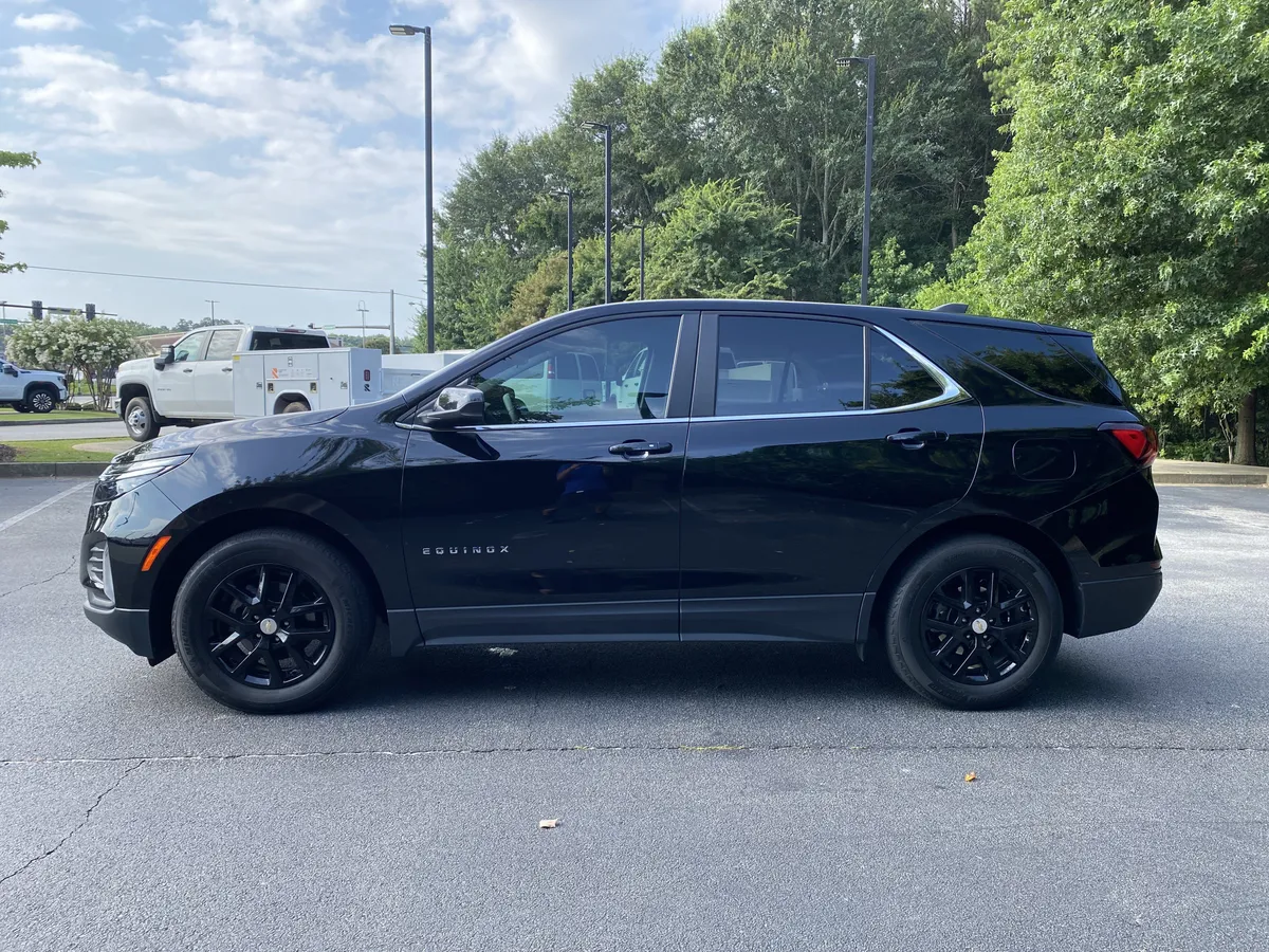 2023 Chevrolet Equinox LT thumbnail 5