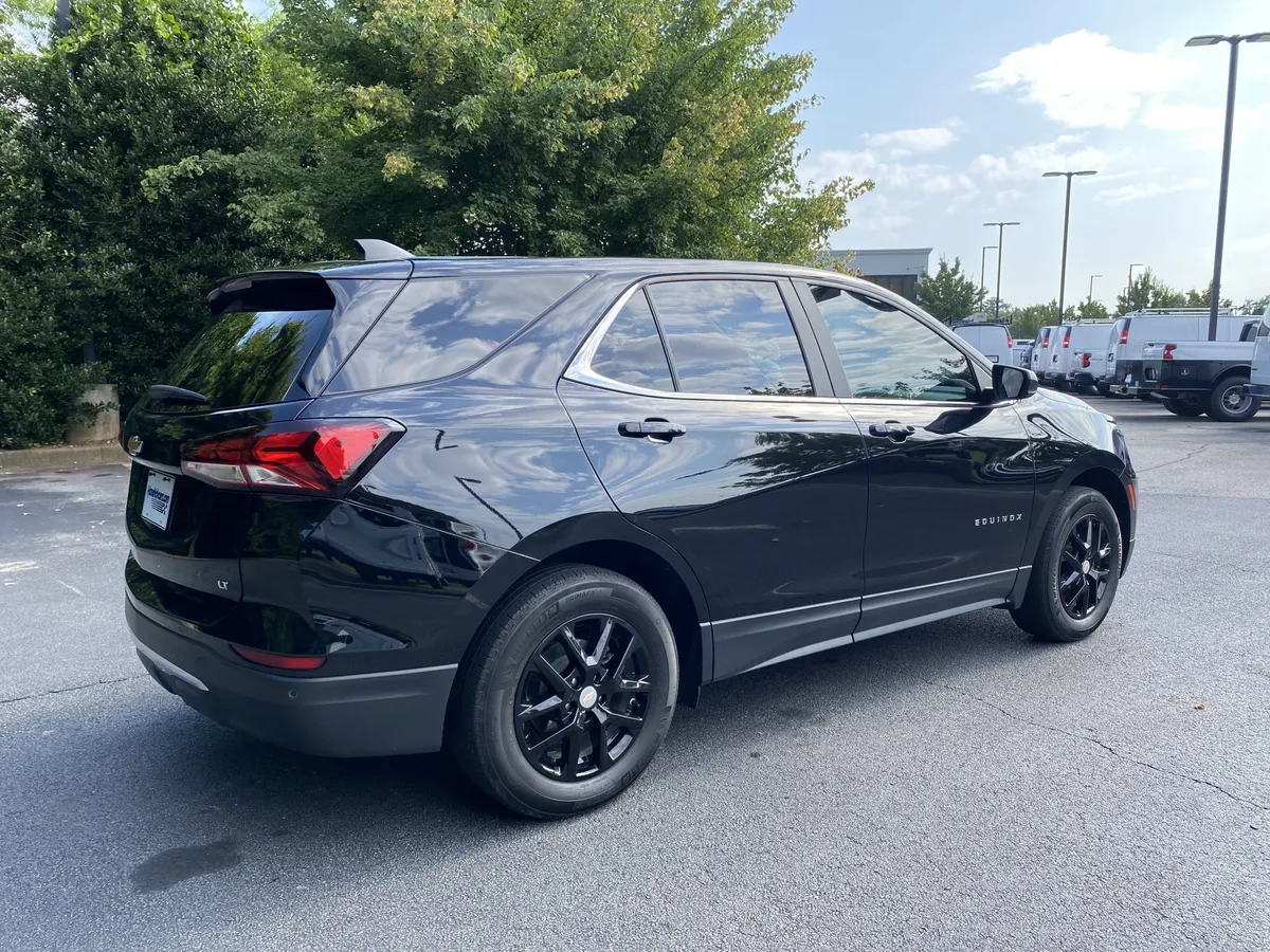 2023 Chevrolet Equinox LT thumbnail 8