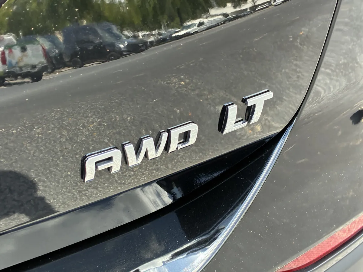 2023 Chevrolet Equinox LT thumbnail 11