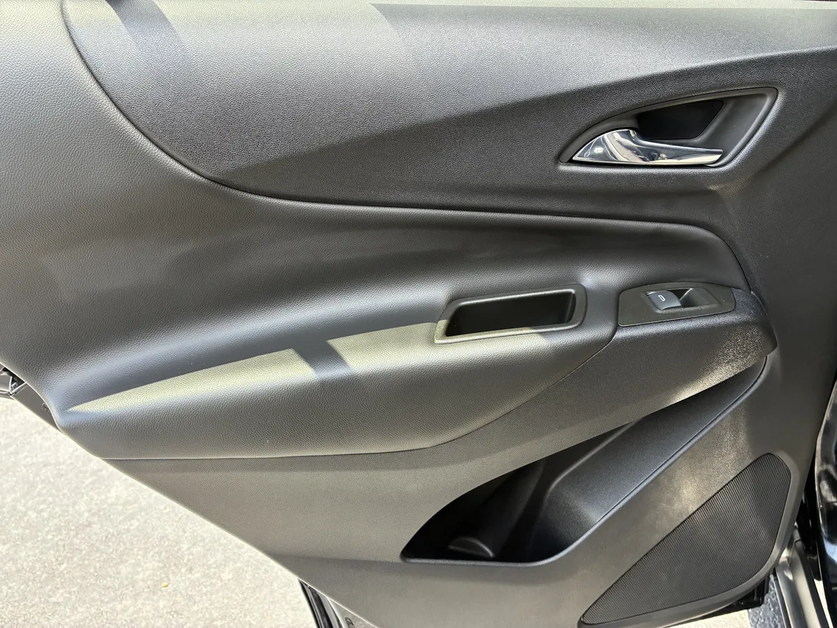 2023 Chevrolet Equinox LT thumbnail 16