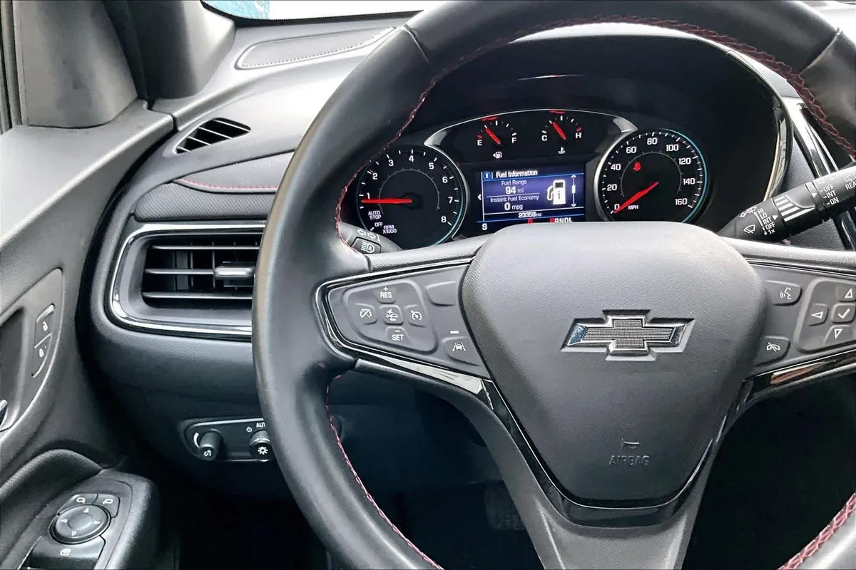 2023 Chevrolet Equinox RS thumbnail 24