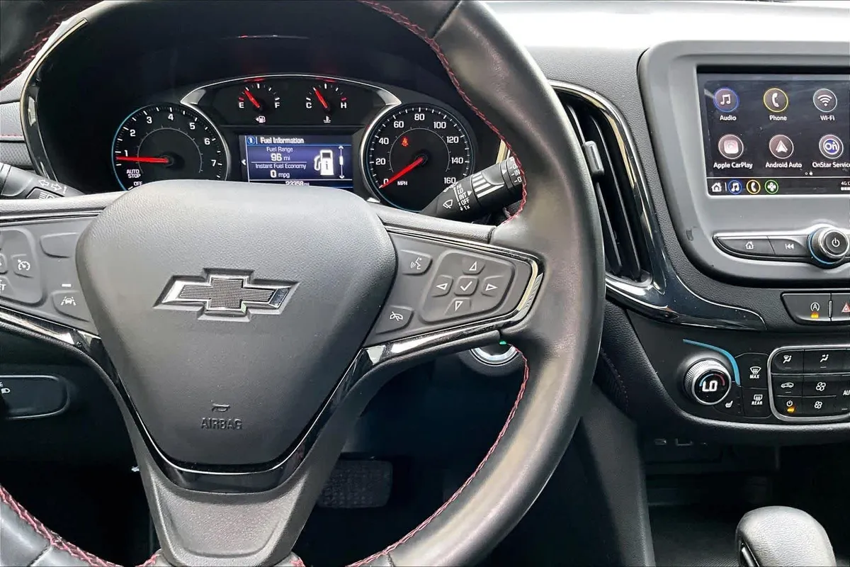 2023 Chevrolet Equinox RS thumbnail 25