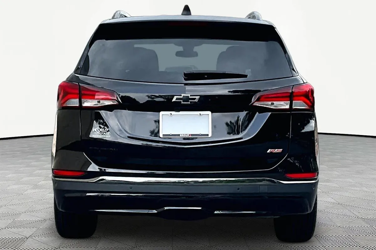 2023 Chevrolet Equinox RS thumbnail 5