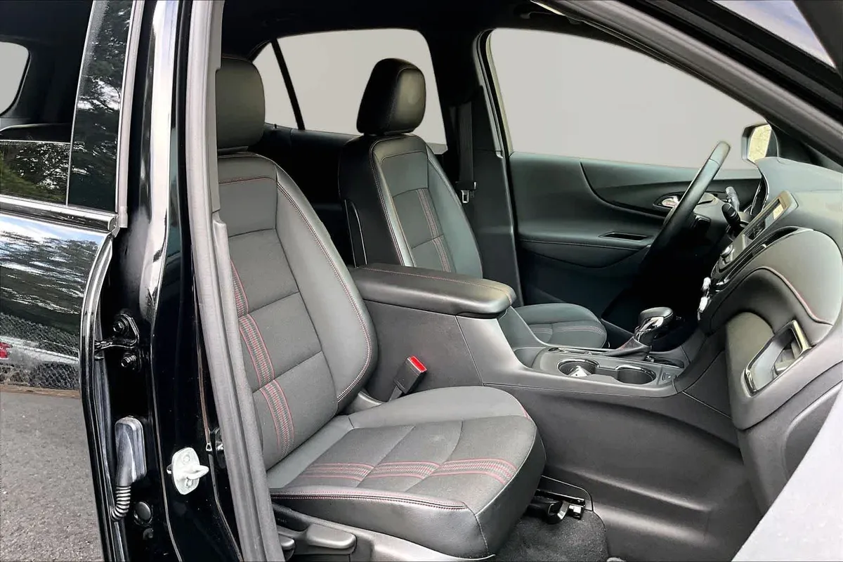 2023 Chevrolet Equinox RS thumbnail 9