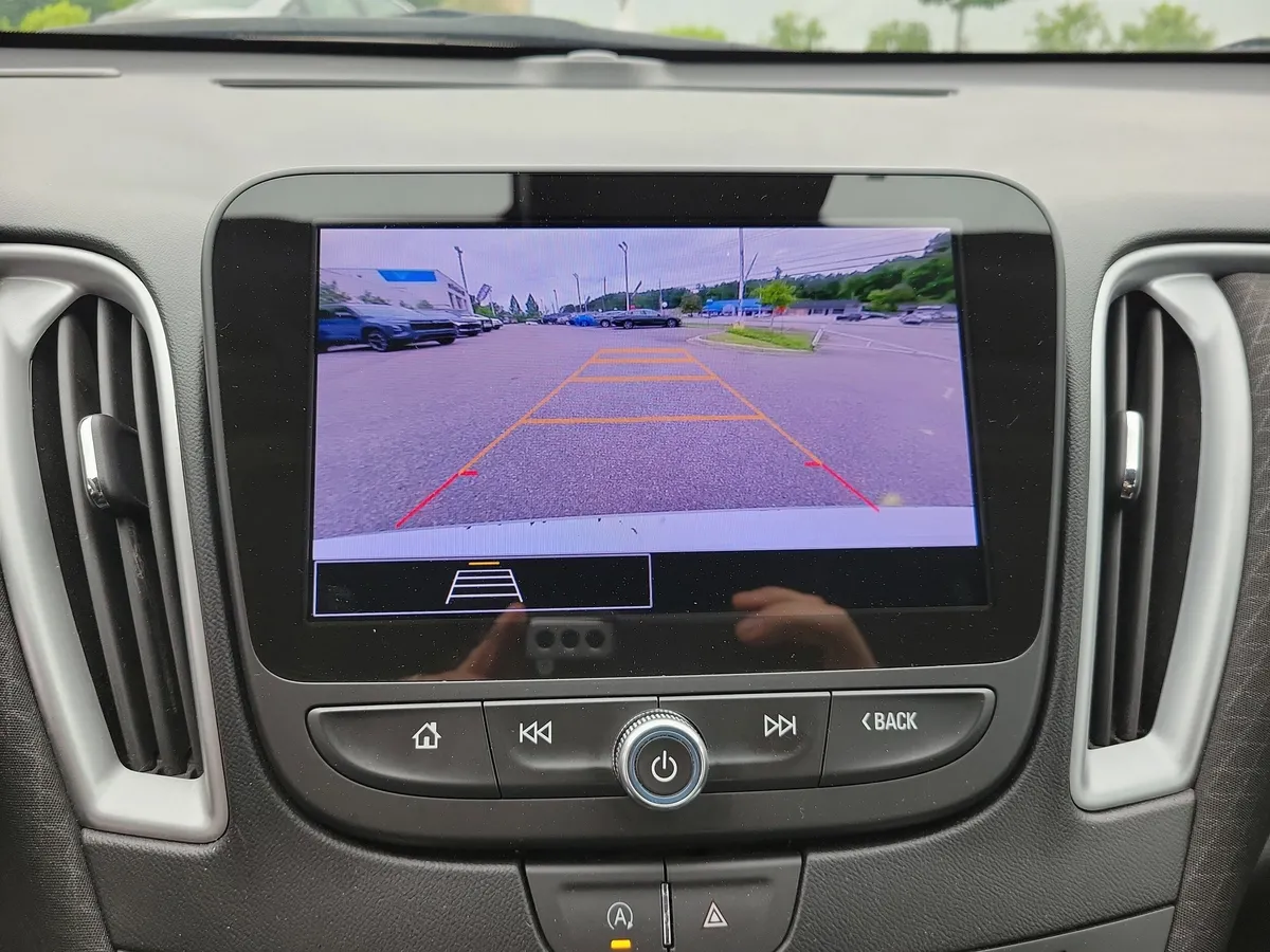 2023 Chevrolet Malibu 1LT thumbnail 16