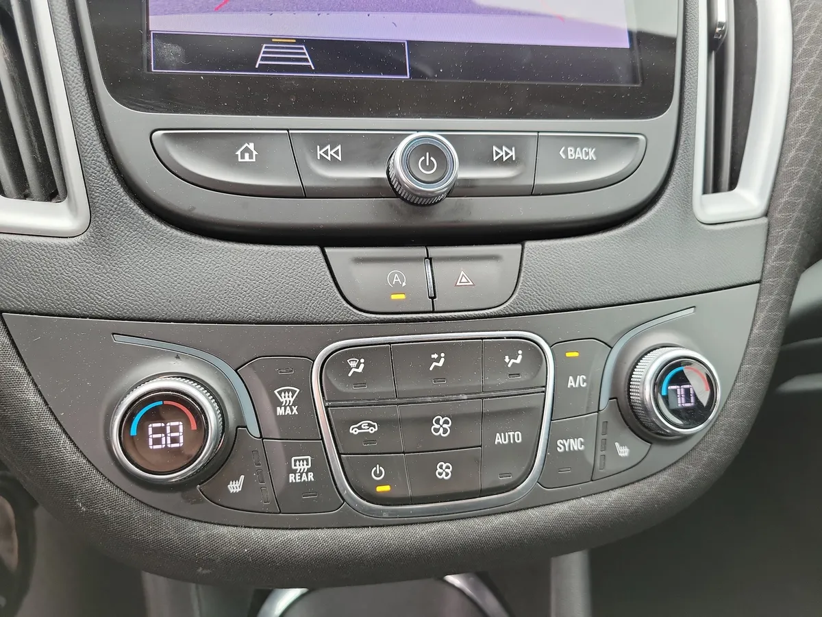 2023 Chevrolet Malibu 1LT thumbnail 17