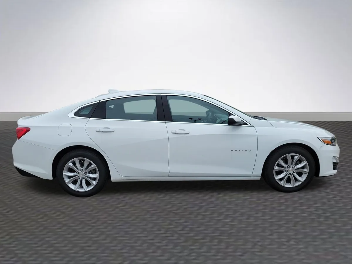 2023 Chevrolet Malibu 1LT thumbnail 4