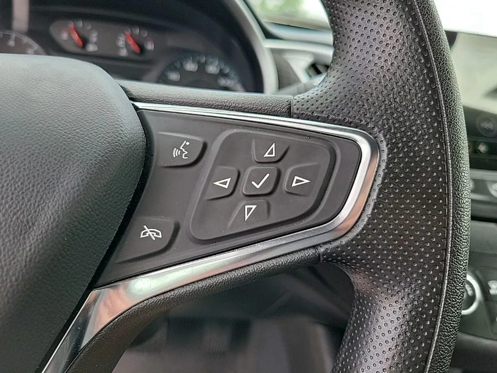 2023 Chevrolet Malibu LS thumbnail 19
