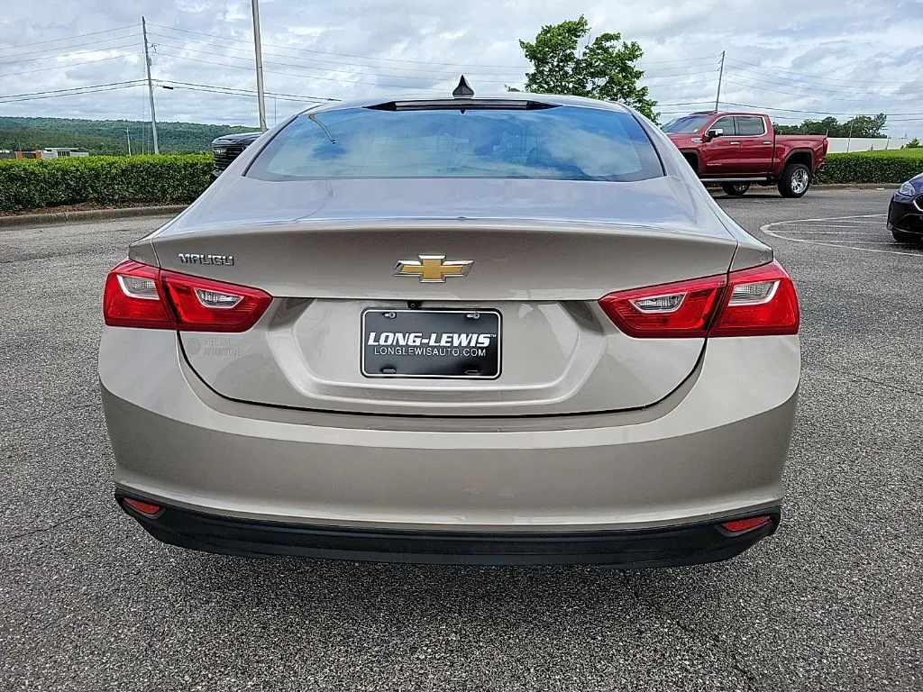 2023 Chevrolet Malibu LS thumbnail 6