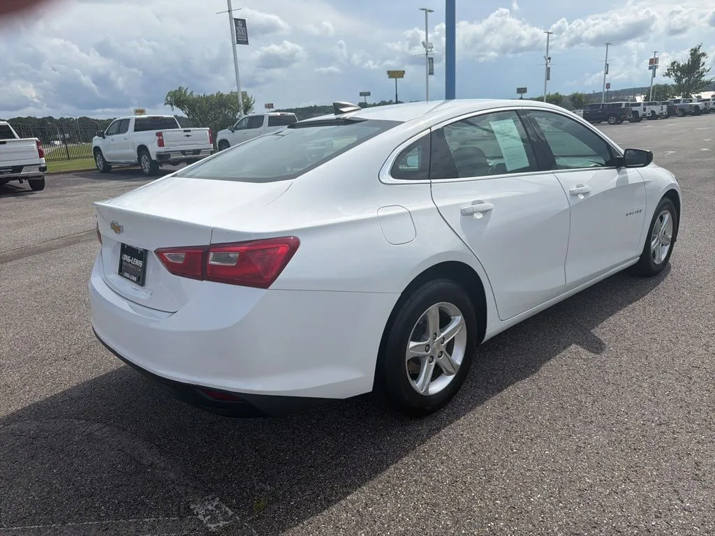 2023 Chevrolet Malibu LS thumbnail 5