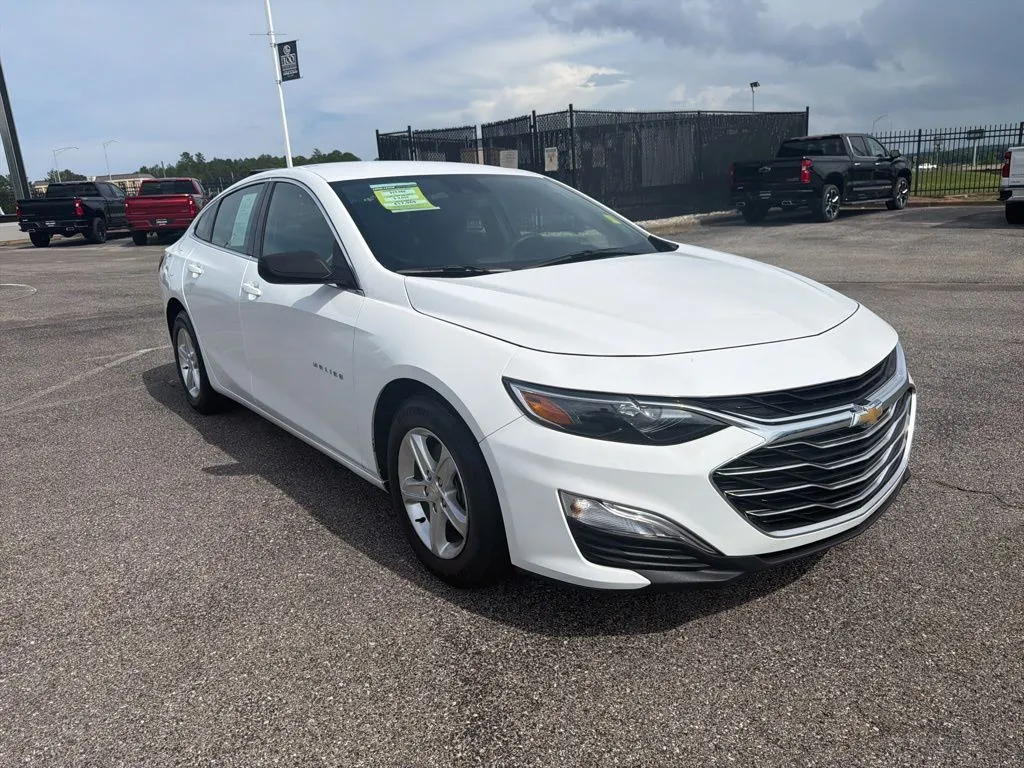 2023 Chevrolet Malibu LS thumbnail 7