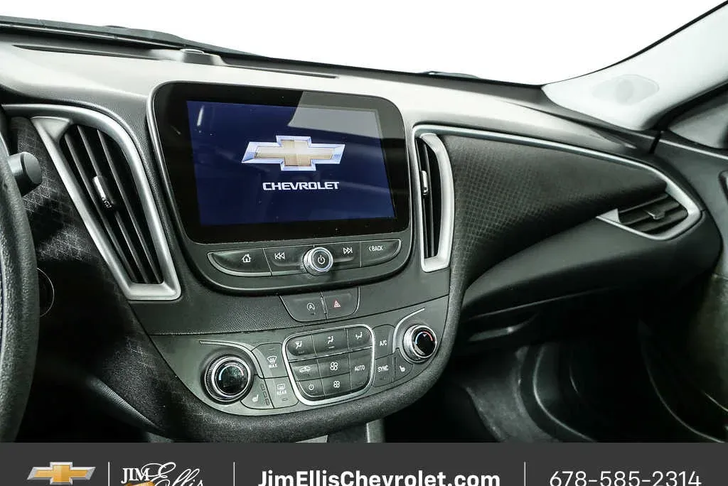 2023 Chevrolet Malibu LT thumbnail 12