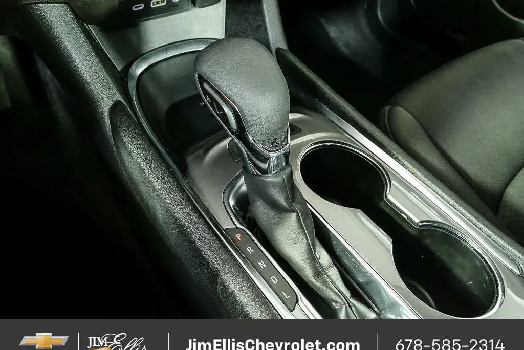 2023 Chevrolet Malibu LT thumbnail 16