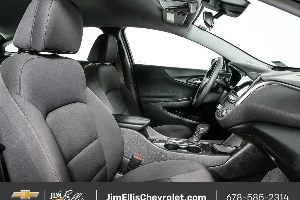 2023 Chevrolet Malibu LT thumbnail 21