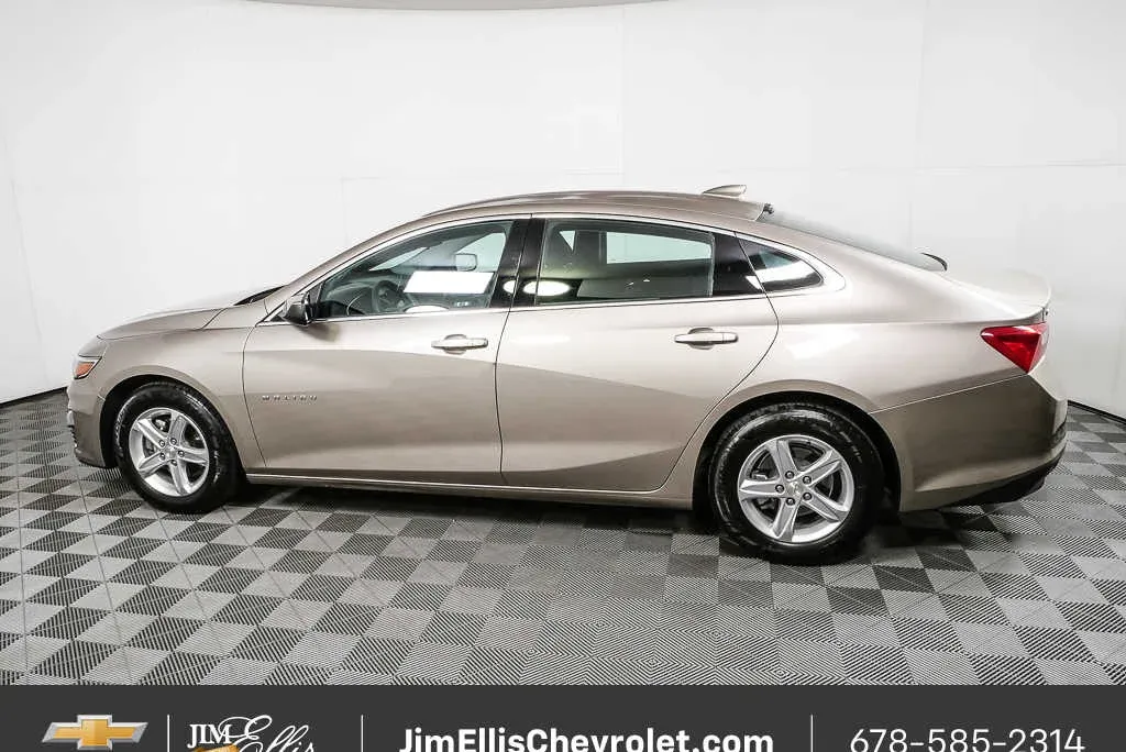 2023 Chevrolet Malibu LT thumbnail 28