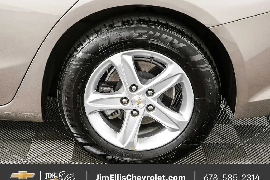 2023 Chevrolet Malibu LT thumbnail 34