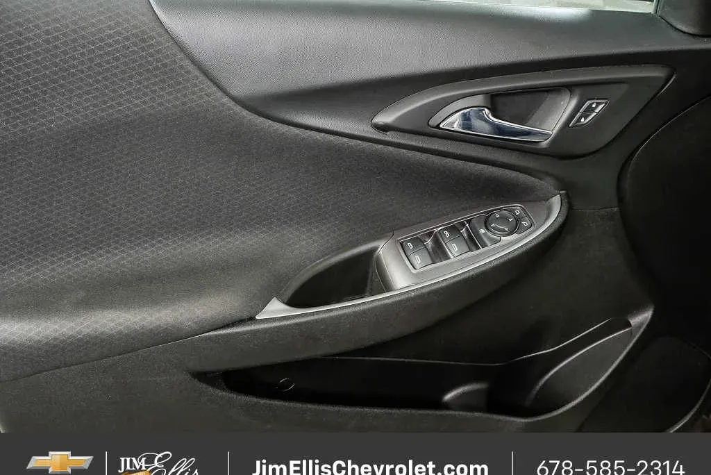 2023 Chevrolet Malibu LT thumbnail 6