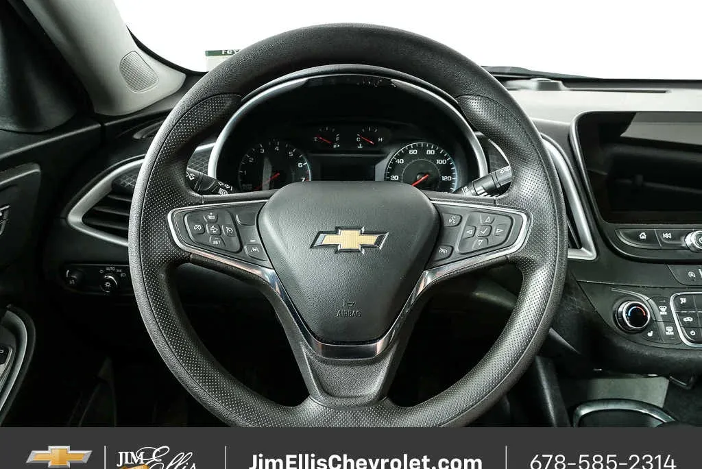 2023 Chevrolet Malibu LT thumbnail 9