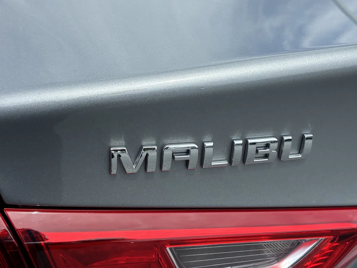 2023 Chevrolet Malibu LT thumbnail 10