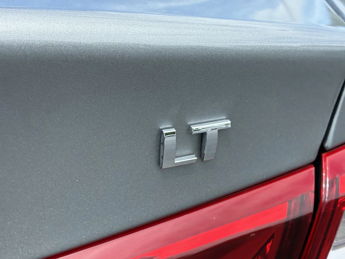 2023 Chevrolet Malibu LT thumbnail 11