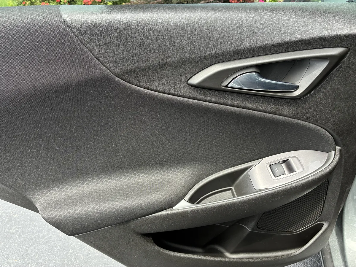 2023 Chevrolet Malibu LT thumbnail 15