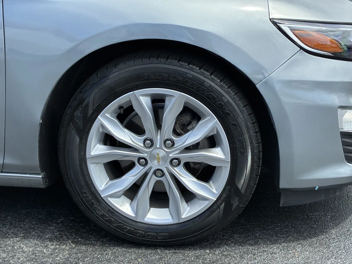 2023 Chevrolet Malibu LT thumbnail 5
