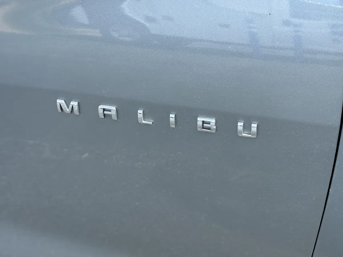 2023 Chevrolet Malibu LT thumbnail 6