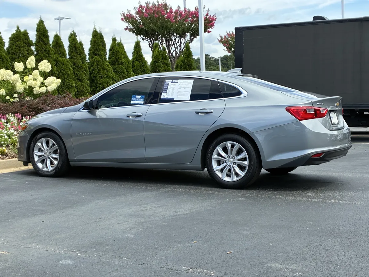 2023 Chevrolet Malibu LT thumbnail 8