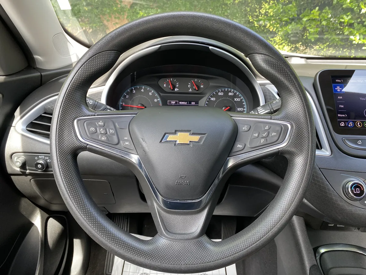 2023 Chevrolet Malibu LT thumbnail 16