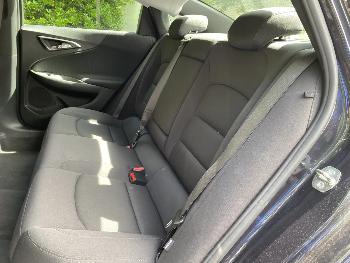 2023 Chevrolet Malibu LT thumbnail 34