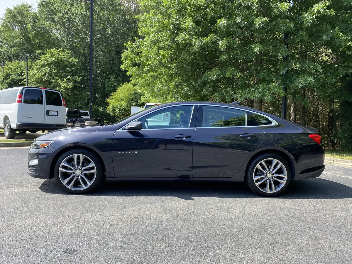 2023 Chevrolet Malibu LT thumbnail 5