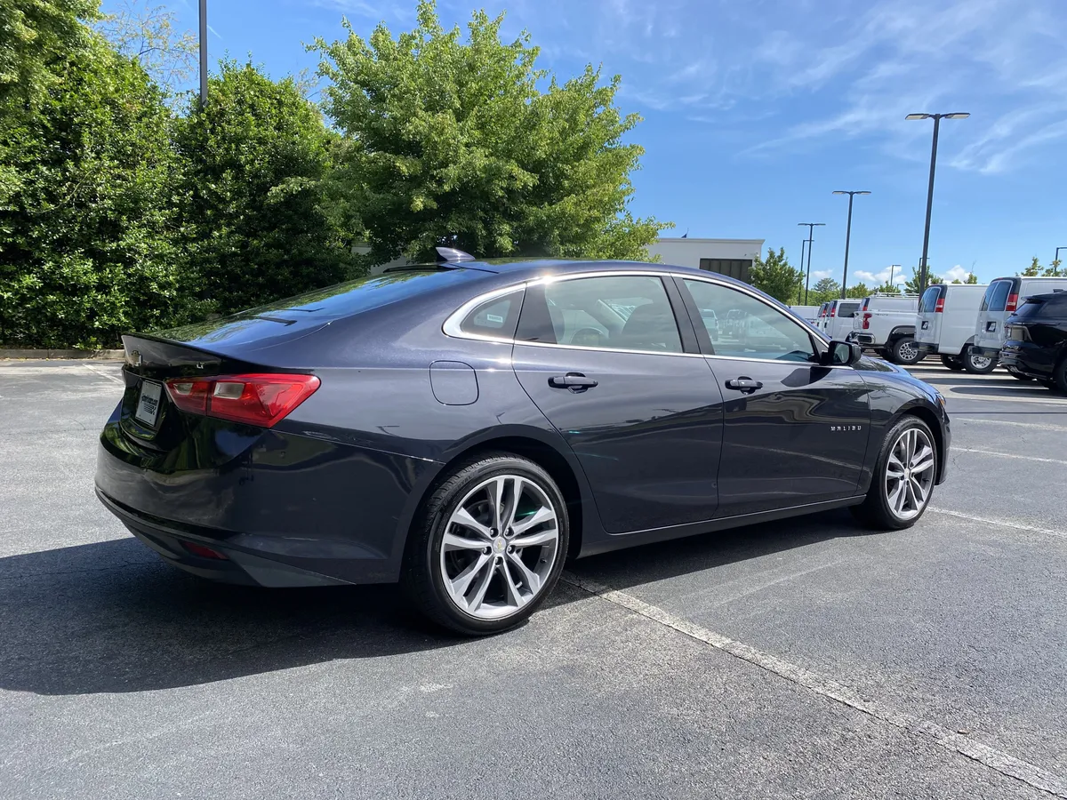2023 Chevrolet Malibu LT thumbnail 8