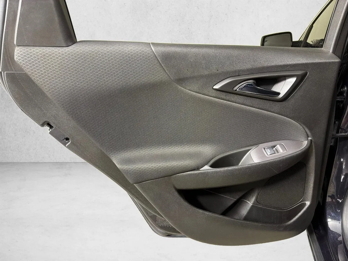 2023 Chevrolet Malibu LT thumbnail 21