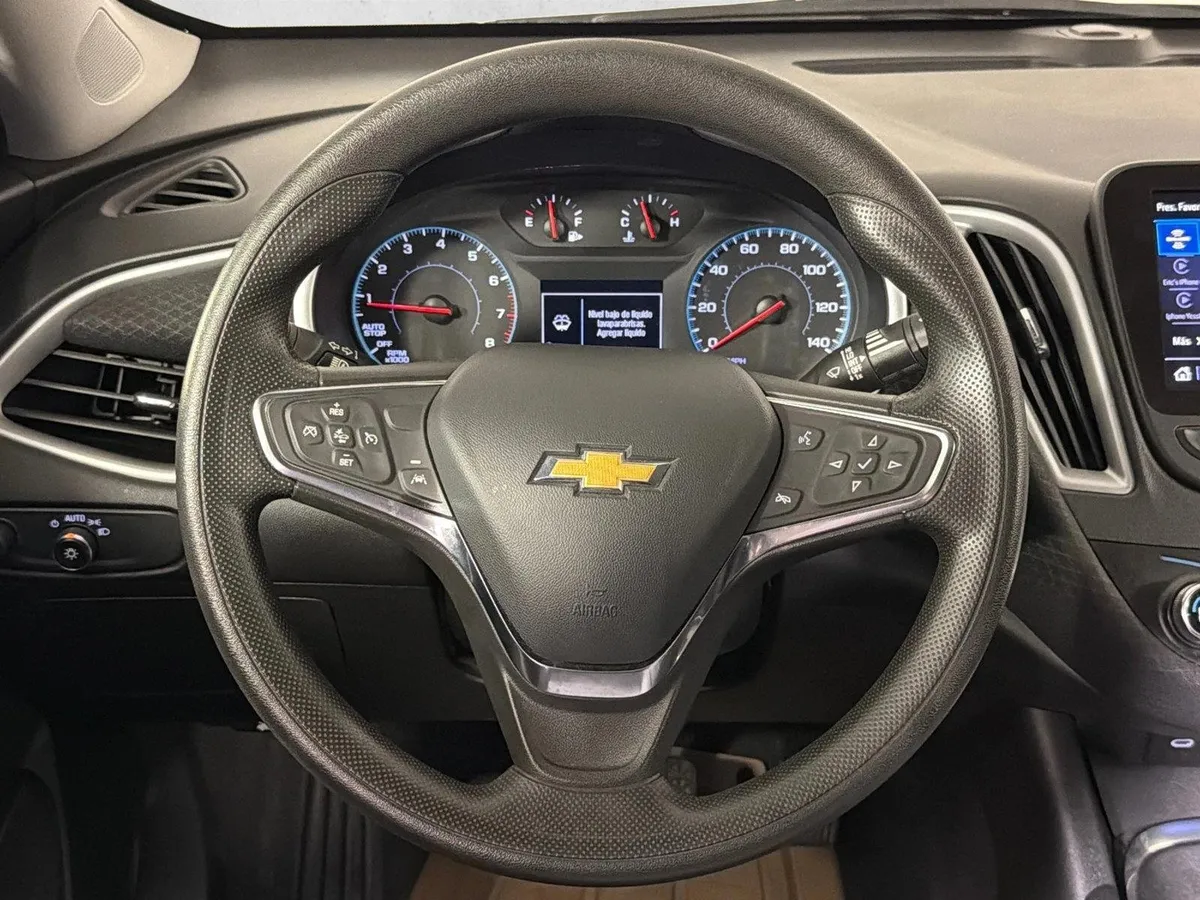 2023 Chevrolet Malibu LT thumbnail 23
