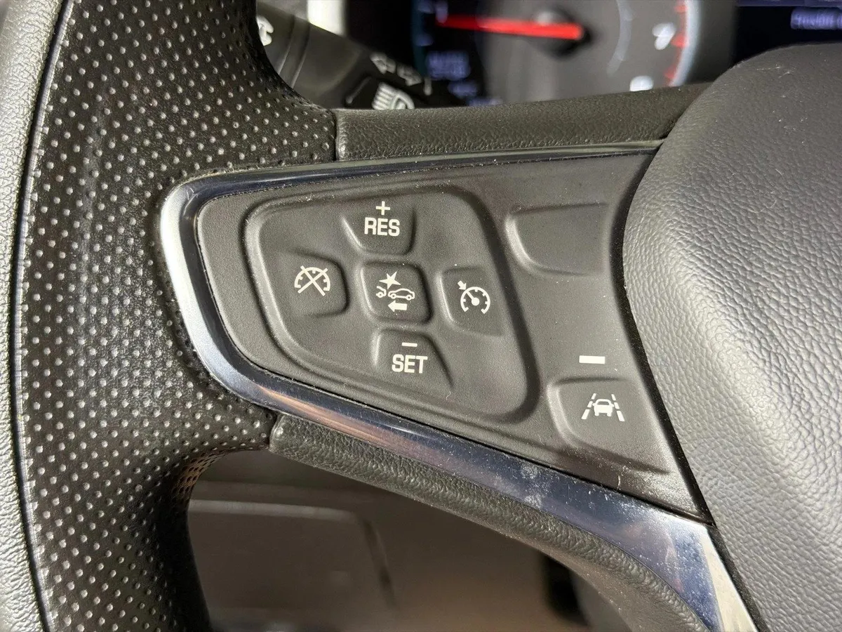 2023 Chevrolet Malibu LT thumbnail 24