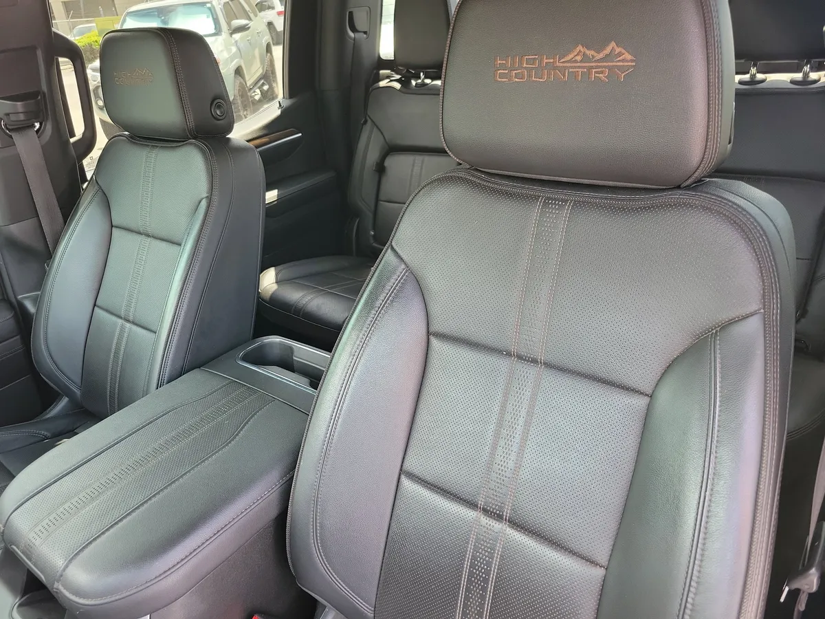 2023 Chevrolet Silverado 1500 High Country thumbnail 5