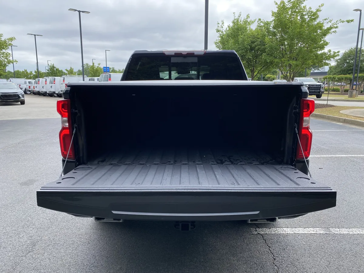 2023 Chevrolet Silverado 1500 High Country thumbnail 10