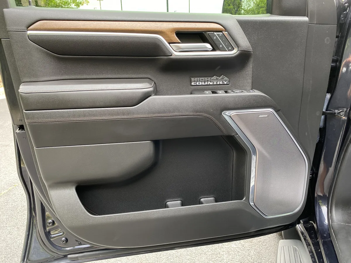 2023 Chevrolet Silverado 1500 High Country thumbnail 14
