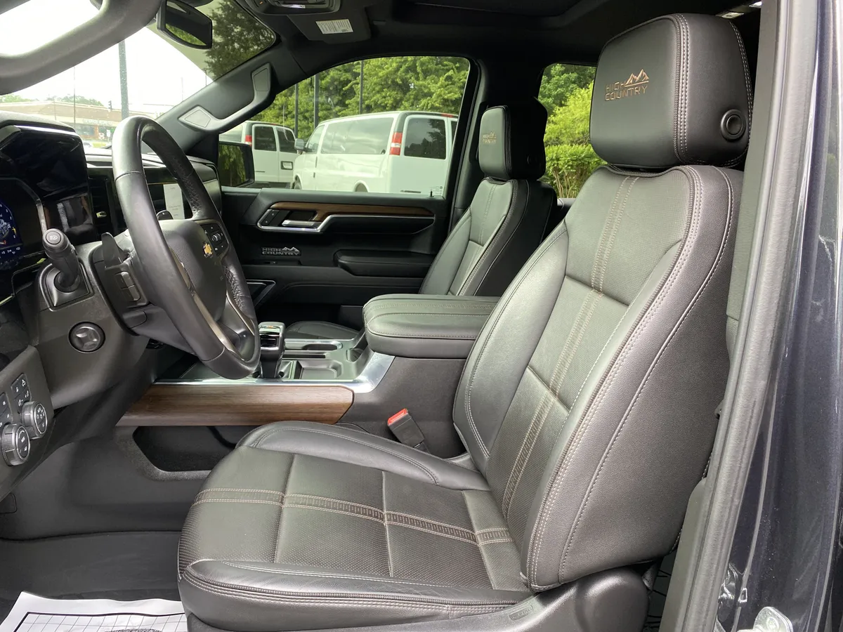 2023 Chevrolet Silverado 1500 High Country thumbnail 15