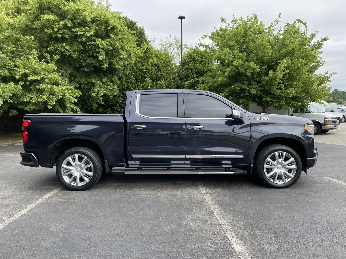 2023 Chevrolet Silverado 1500 High Country thumbnail 9