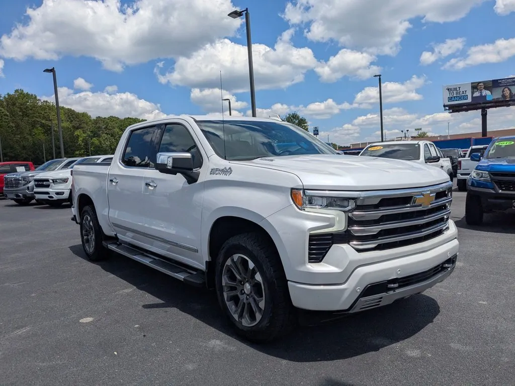 2023 Chevrolet Silverado 1500 High Country thumbnail 3