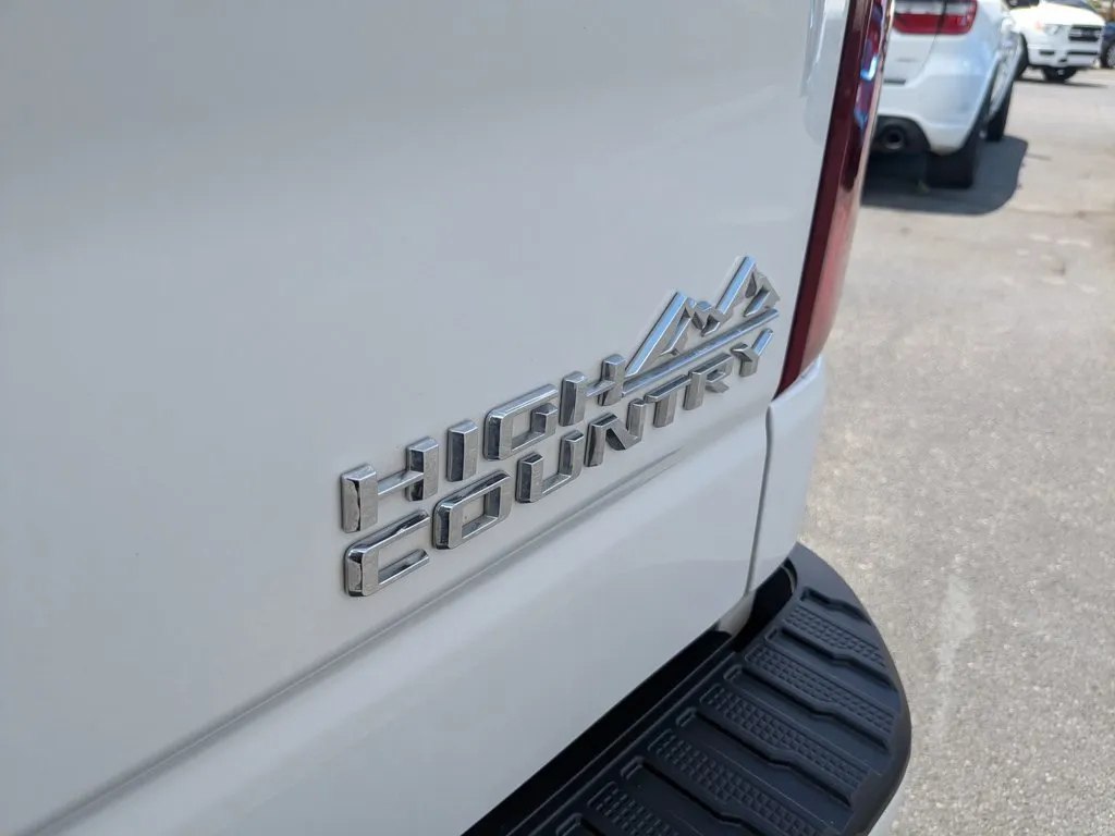 2023 Chevrolet Silverado 1500 High Country thumbnail 30