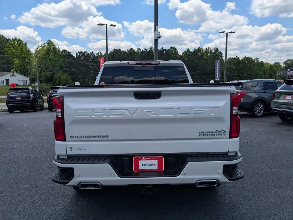 2023 Chevrolet Silverado 1500 High Country thumbnail 6